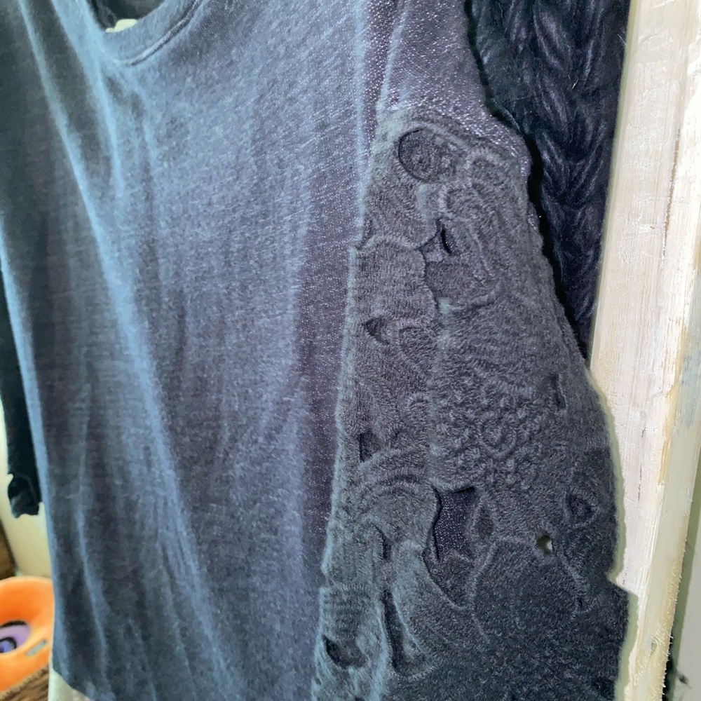 AE SHIRT